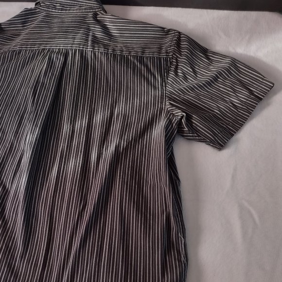 ARROW MEN'S CLASSIC FIT BUTTON DOWN SHIRT SIZE XL - Picture 8 of 11